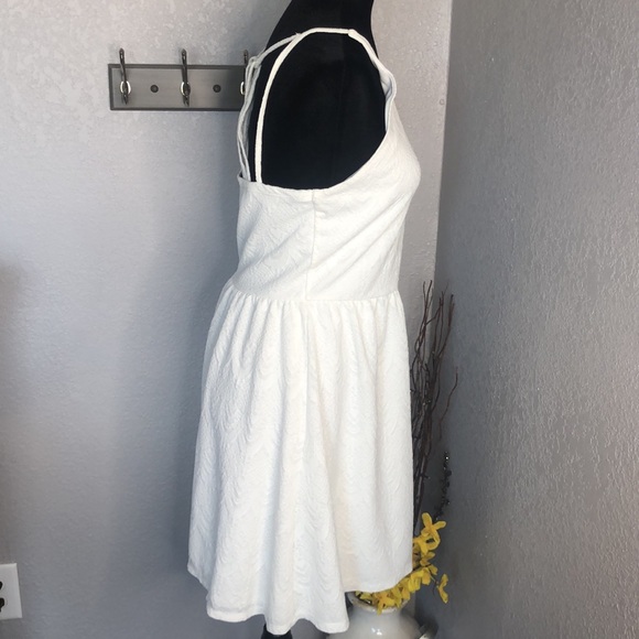 Maurice’s White Dress - Picture 4 of 8